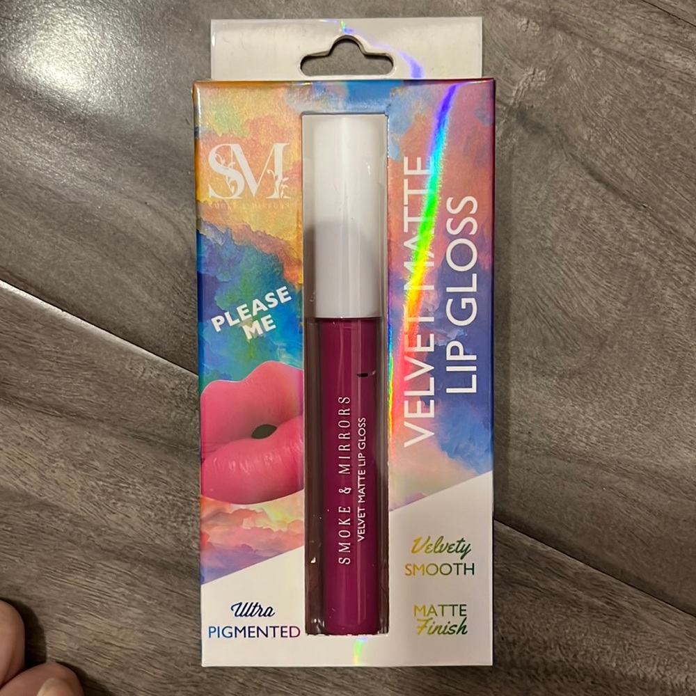 SM Velvet Matte Lip Gloss